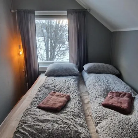 Basecamp Djupvik, Lyngen Alps Panorama Σπίτι διακοπών *