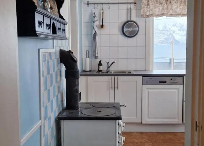 Basecamp Djupvik, Lyngen Alps Panorama * Engnes