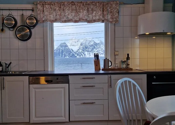 Basecamp Djupvik, Lyngen Alps Panorama