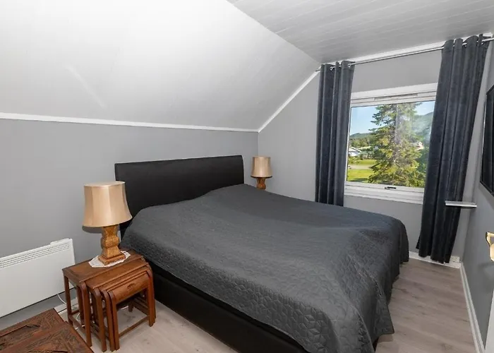 Basecamp Djupvik, Lyngen Alps Panorama