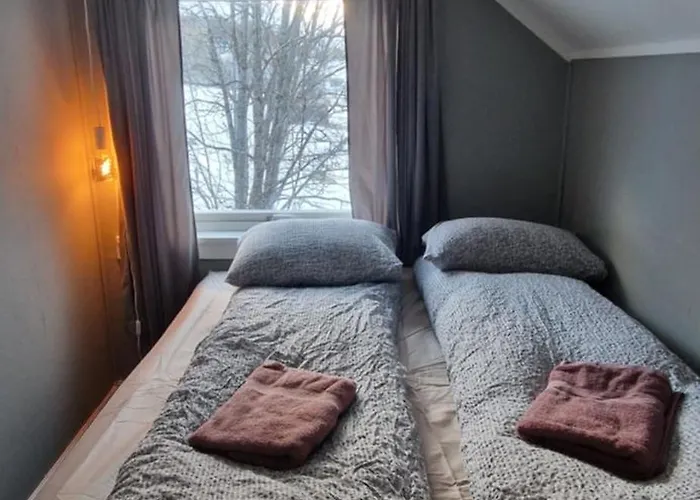 Basecamp Djupvik, Lyngen Alps Panorama Semesterbostad *